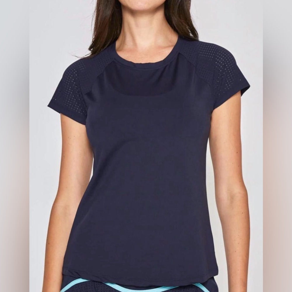 NWT L'etoile Sport Short Sleeve Performance Top